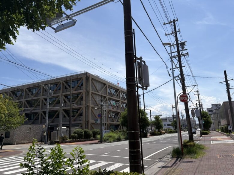 津市役所