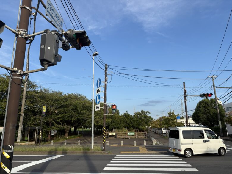 さむかわ中央公園交差点