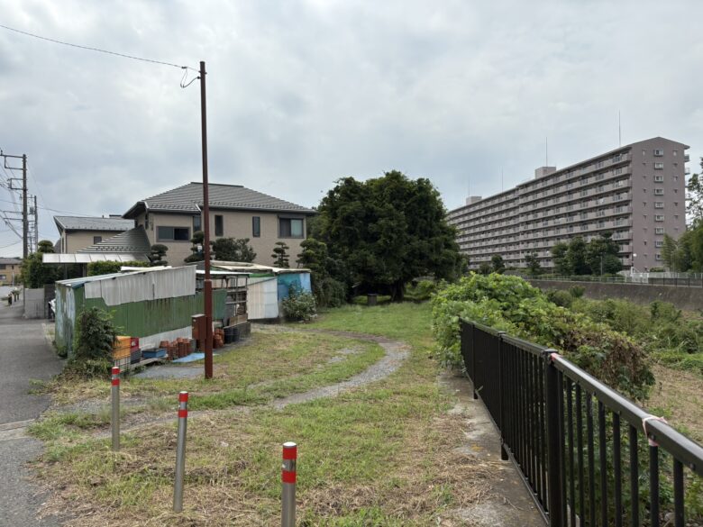 旧目久尻川沿いの緑道