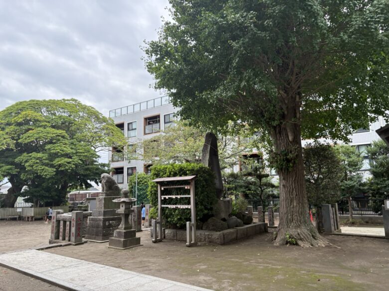 八王子神社（菱沼）