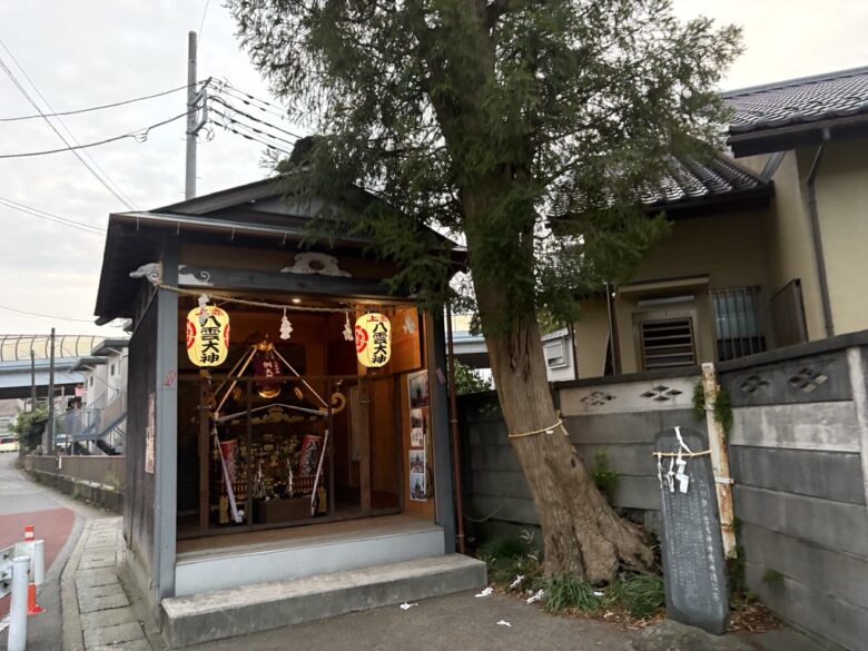 八雲大神神輿・石碑