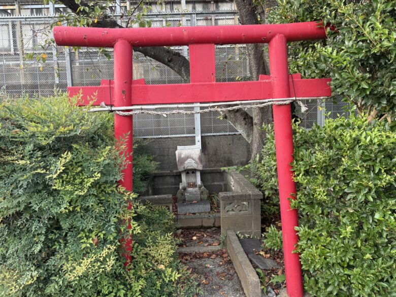 祠